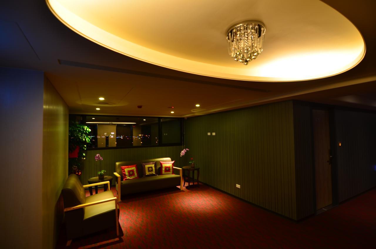 Ehome Hotel Таоуан Екстериор снимка